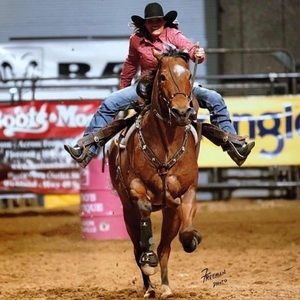 Meet your Posher, Tonia